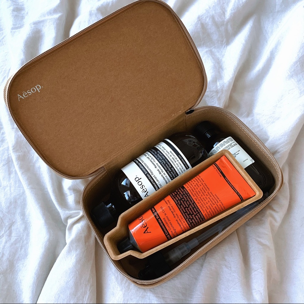 SOLD ON MERC 💘 AESOP “THE REVELLER” GIFT SET